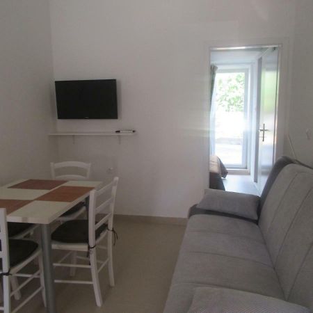 Apartment Vanesa ซาดาร์ ภายนอก รูปภาพ