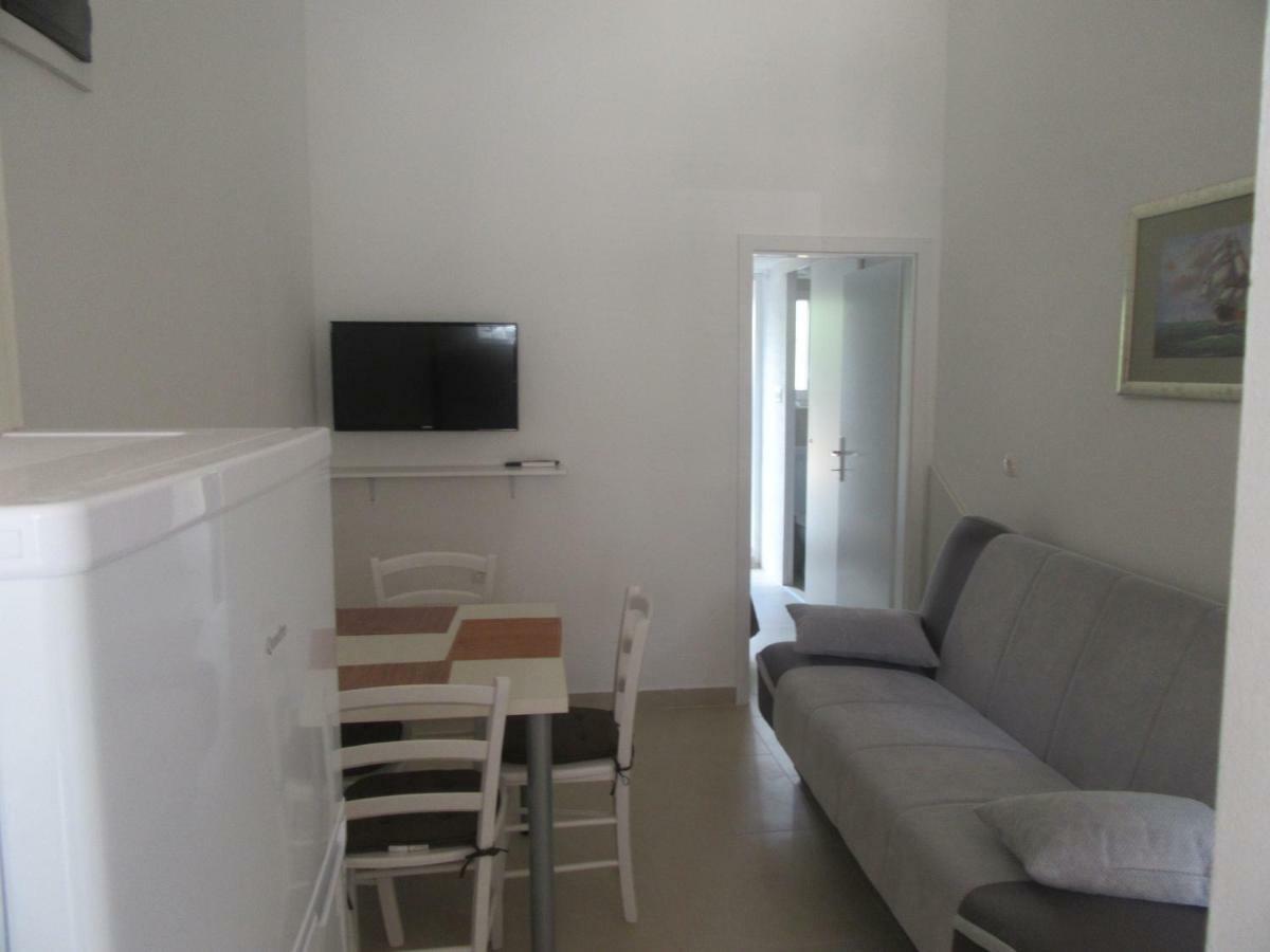 Apartment Vanesa ซาดาร์ ภายนอก รูปภาพ